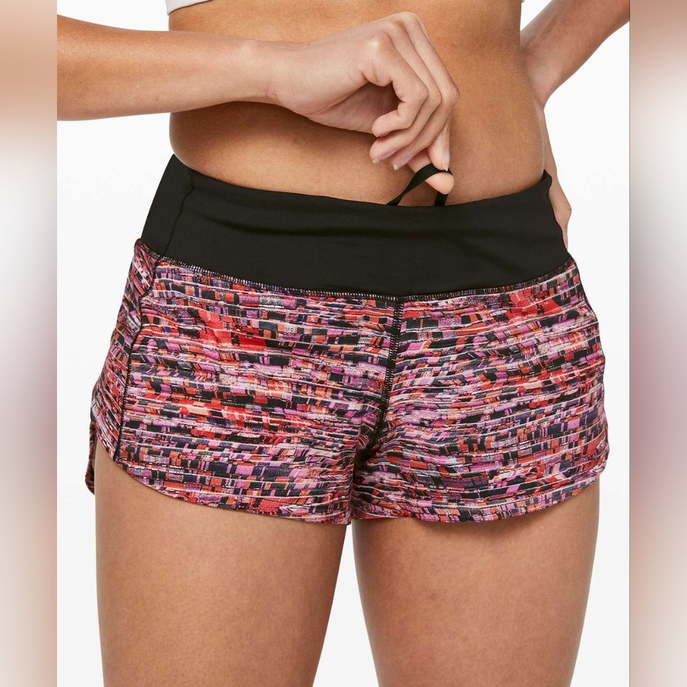 Lululemon Womens Speed Up Short Size 6 Tall